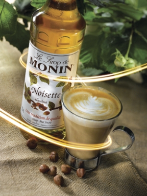 MONIN Hazelnut syrup ambiant
