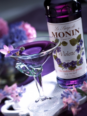 MONIN Violet syrup ambiant